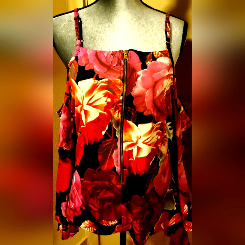 Ladies Sexy Multi-colored Top